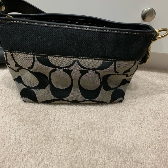 Coach purses!!💜💜💜 - Picture 2 of 6